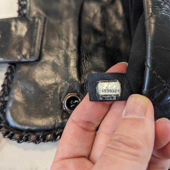 SOLD DIRECTLY Authentic Chanel Chain Mini Flap, excellent pre loved condition!! - Picture 15 of 16